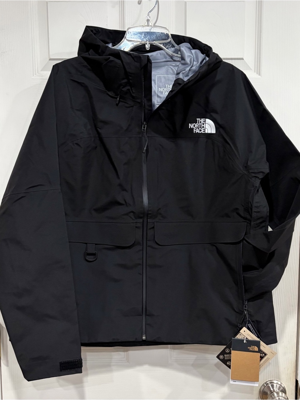 The North Face Women's Medium Devils Brook Gore-Tex Jacket Waterproof Black NWT